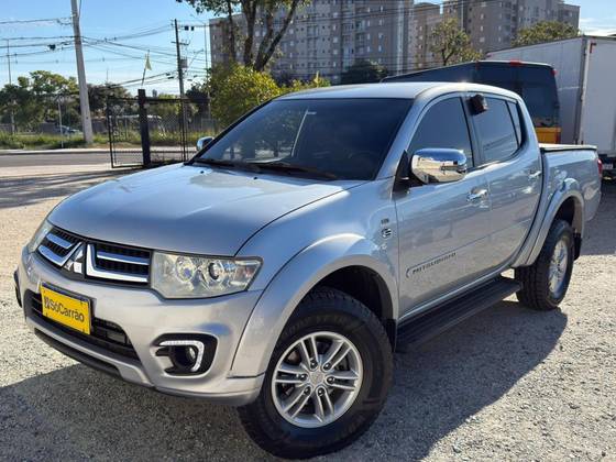 MITSUBISHI L200 TRITON 3.5 HPE 4X4 CD V6 24V FLEX 4P AUTOMÁTICO